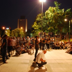 Gezi Forum: gene denedin gene yenildin olsun yine dene yine yenil ama daha iyi yenil...