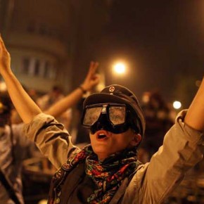 Türkiye'de neler oluyor : Taksim Gezi Parkı direnişi üzerine ufak bir not